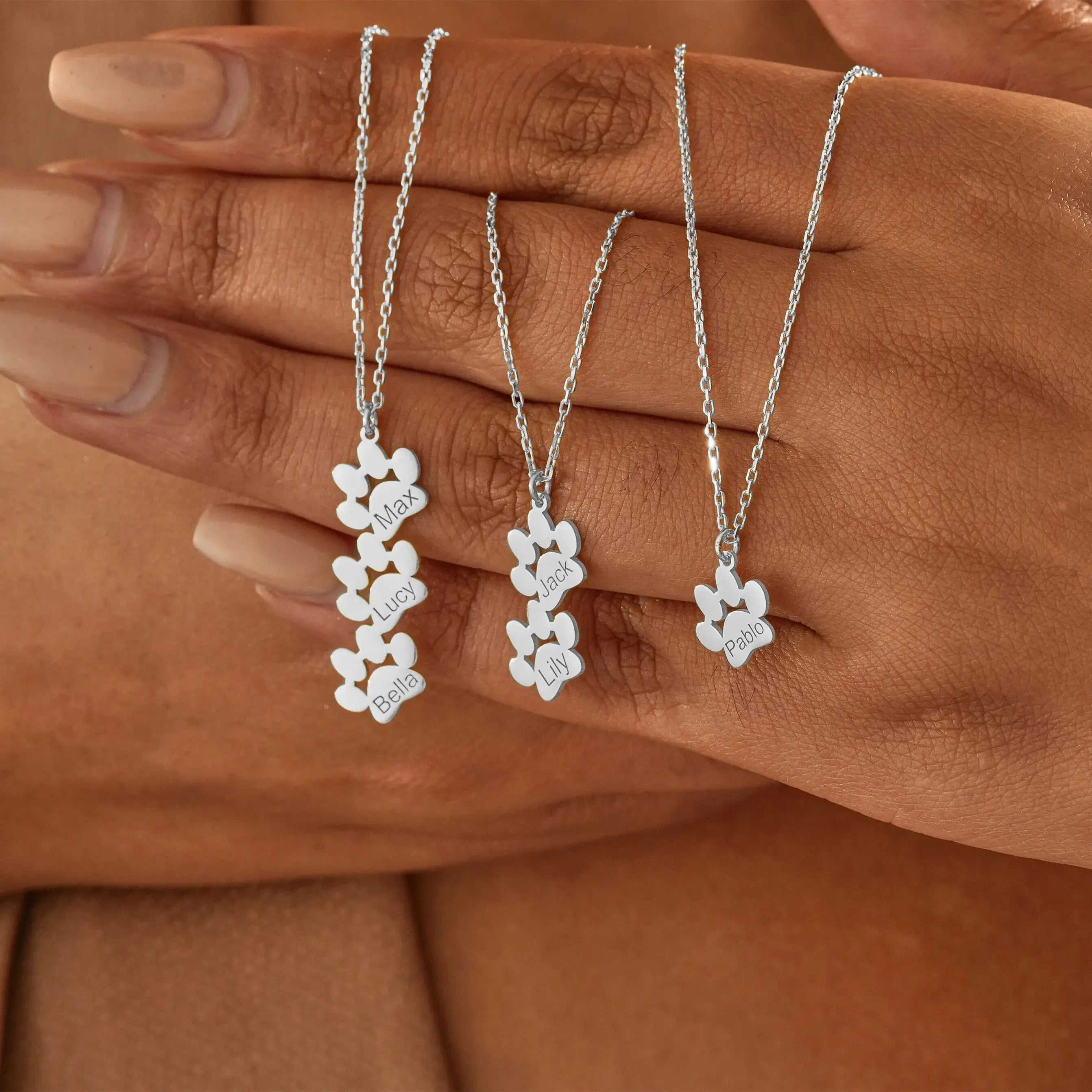 COLLIER PRÉNOM AVEC PATTE PERSONNALISÉ