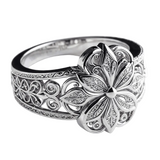 SILVER FLOWER ZIRCONIA RING