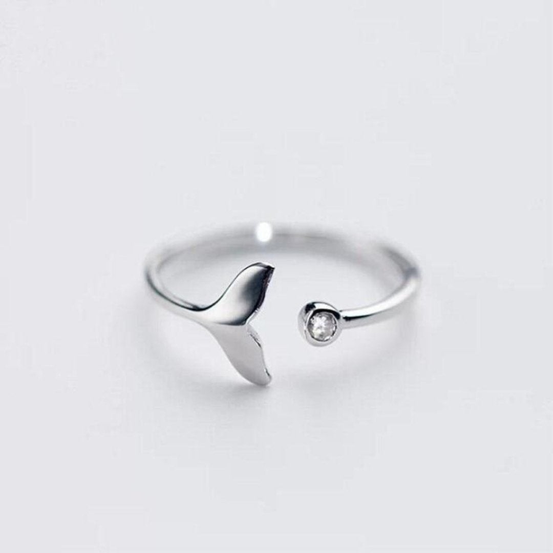 Adjustable Dolphin Tail Ring in 925 Sterling Silver and Zirconia
