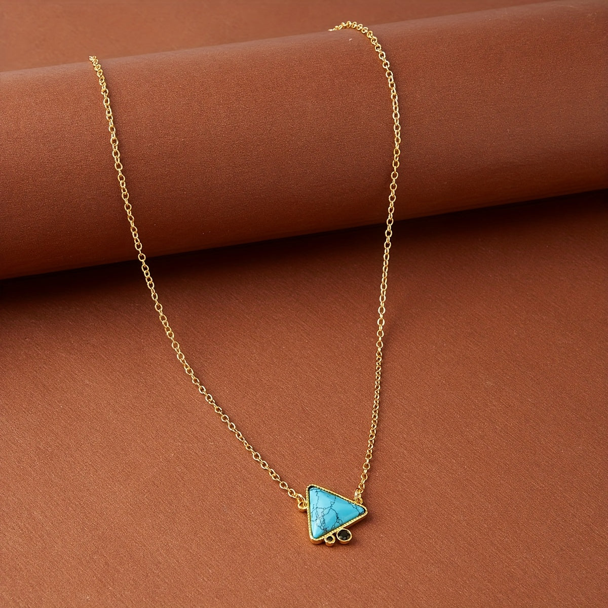 COLLIER ÉLÉGANT GÉOMÉTRIQUE TURQUOISE TRIANGLE PENDENTIF