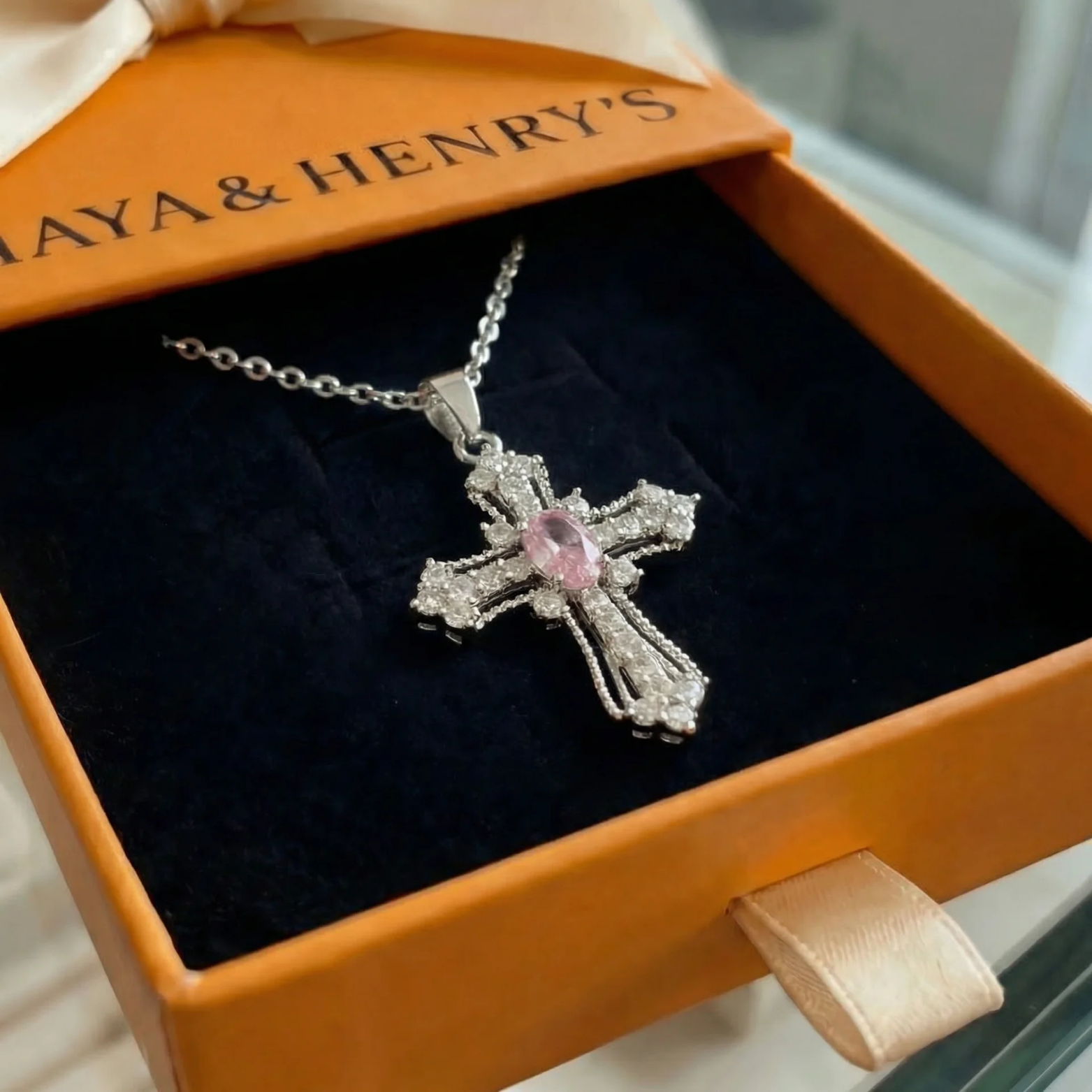 Collier Céleste Rose Croix | Or Blanc