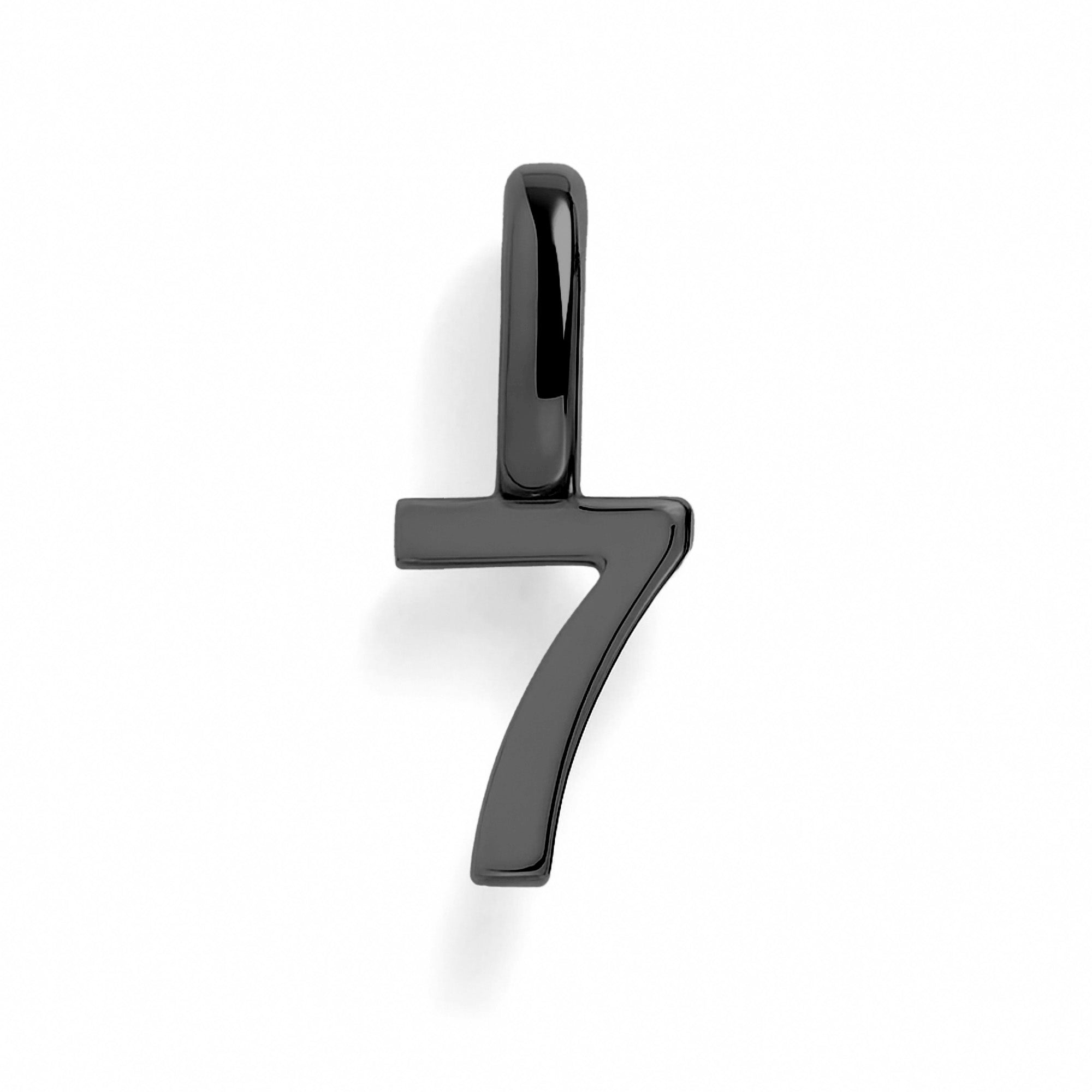 NUMBER BRELOQUE