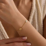 BRACELET INITIALE LATÉRALE PERSONNALISÉ