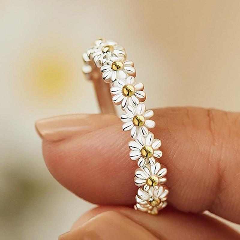 Garden - Adjustable Silver Daisy Ring