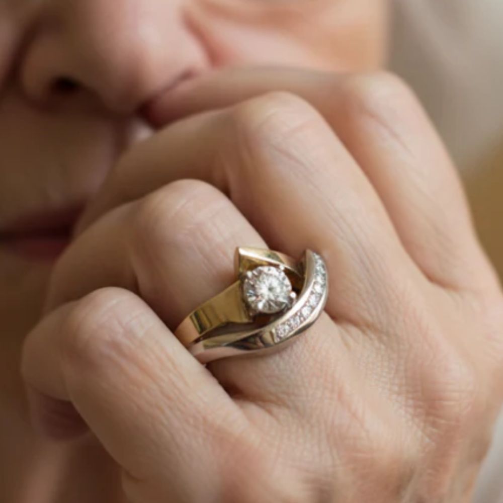 BAGUE VINTAGE IRRÉGULIER ORETARGENT ZIRCONE