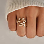 BAGUE BLANC OPALE FEUILLE RÉGLABLE