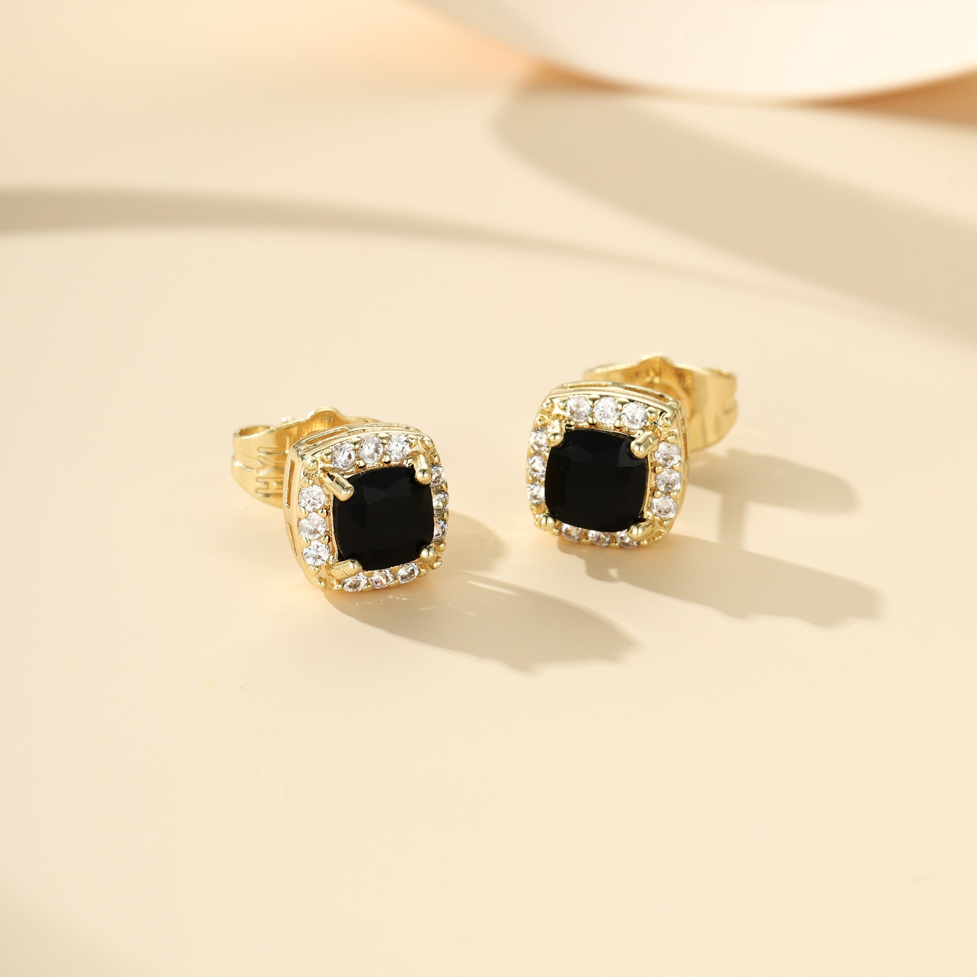 Midnight Royale Stud Earrings | White Gold