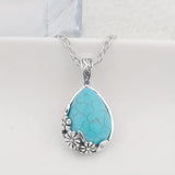 Serelle Ornament Pendant Necklace | White Gold