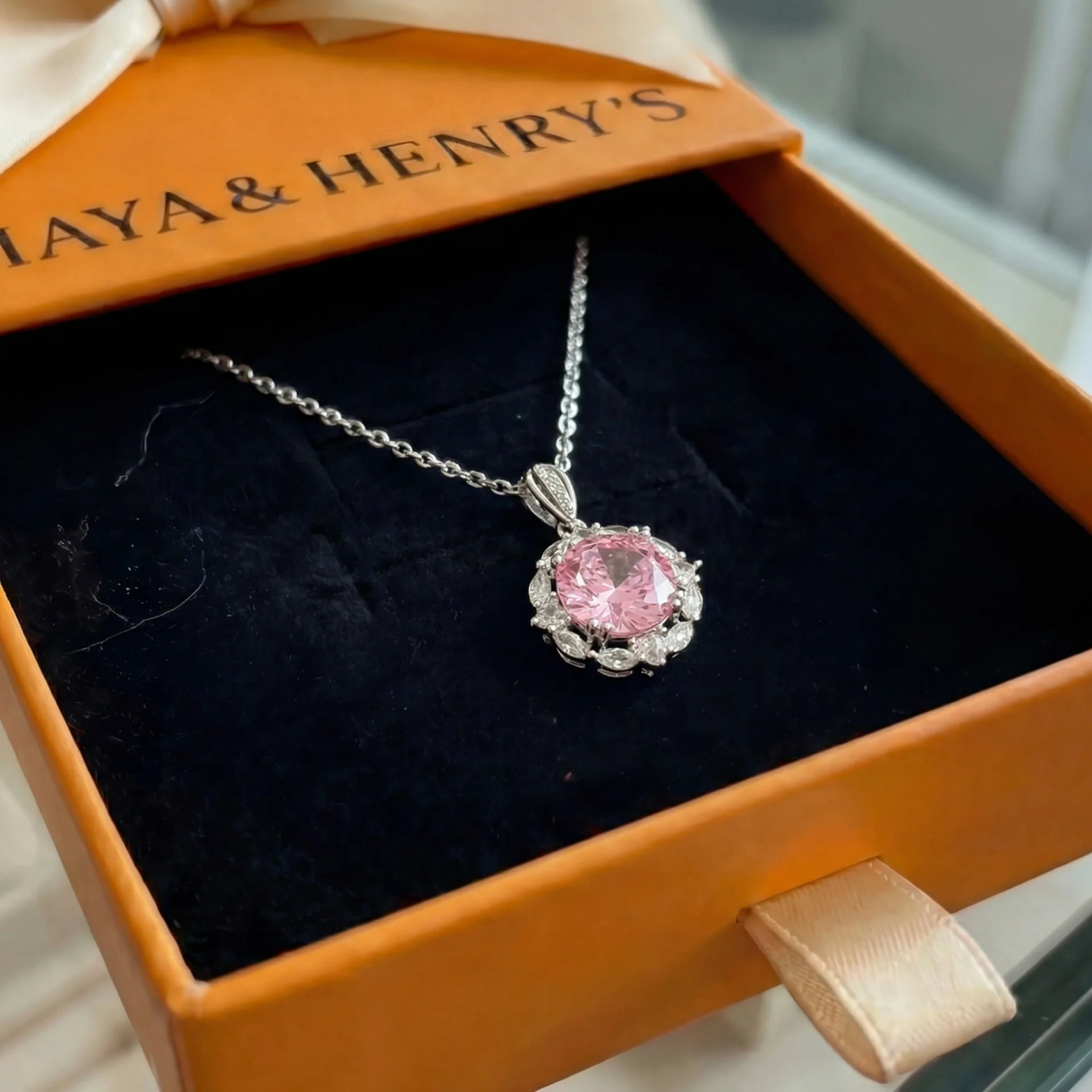 Collier Rose Lotus Halo | Or Blanc