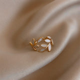 BAGUE BLANC OPALE FEUILLE RÉGLABLE
