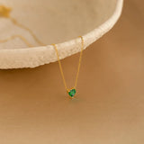 COLLIER AVEC UNE PIERRE DE NAISSANCE EN FORME DE CŒUR