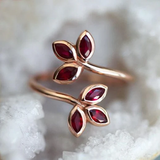 BAGUE VINTAGE ROUGE CRISTAL FEUILLE OR