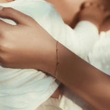 BRACELET INITIALE LATÉRALE PERSONNALISÉ
