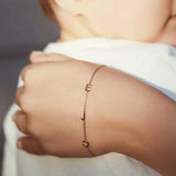 BRACELET INITIALE LATÉRALE PERSONNALISÉ