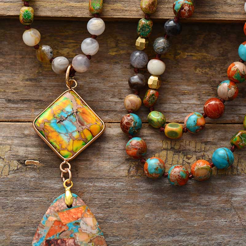 COLLIER