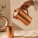 SAVOIR-FAIRE ARTISAN — CARAFE MARTELÉE EN CUIVRE