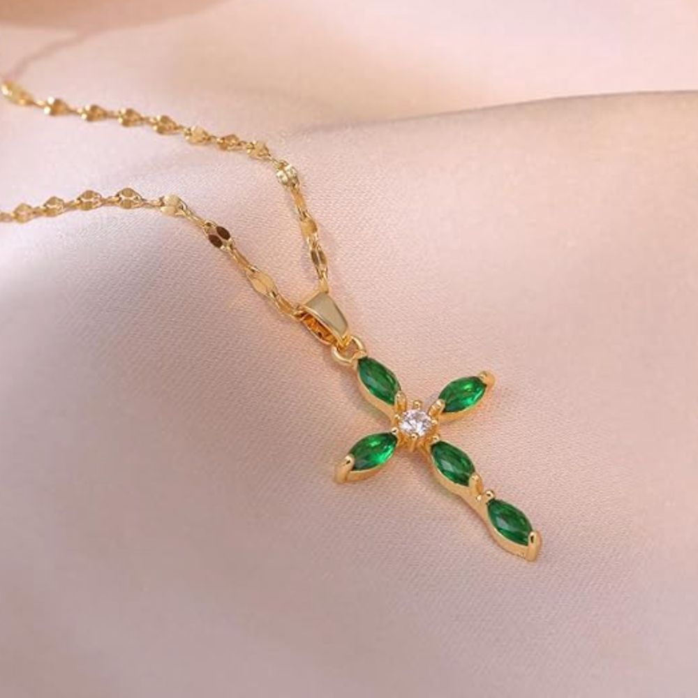 Collier Émeraude Croix