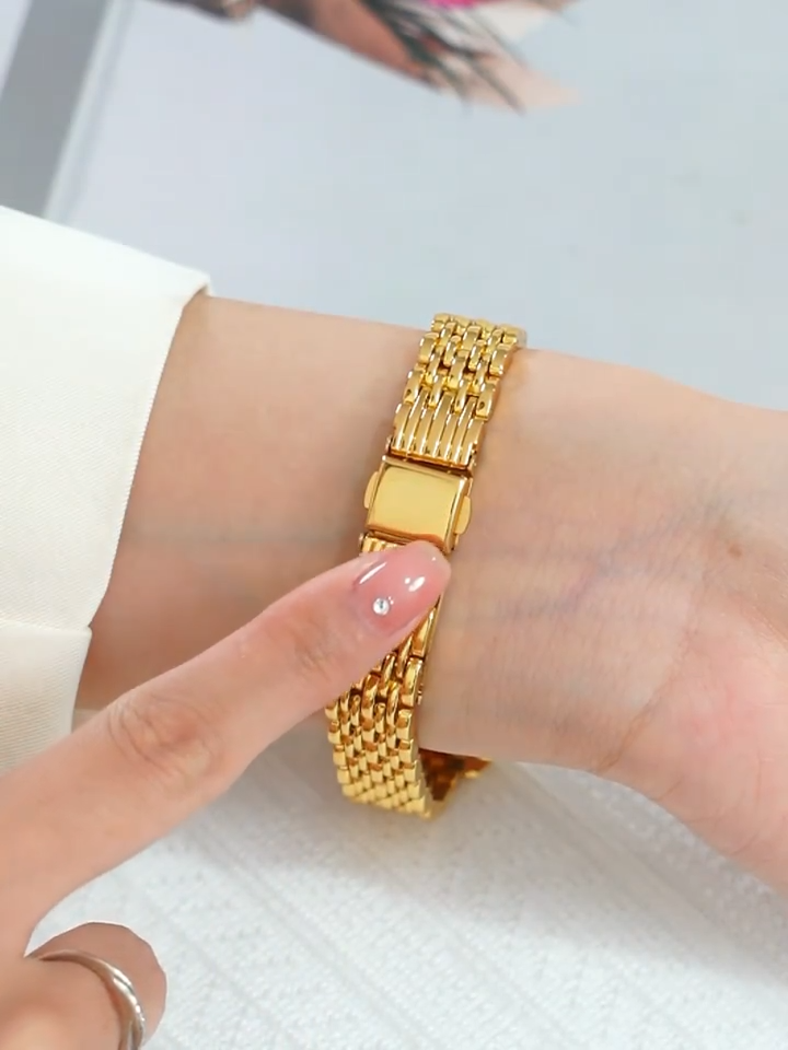MONTRE MAILLE | OR